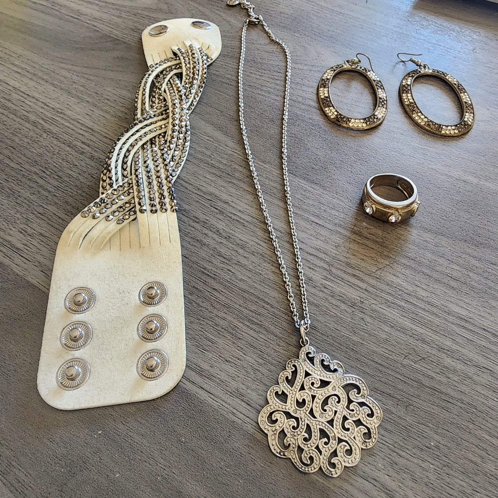 Grab Bag of Jewelry $10